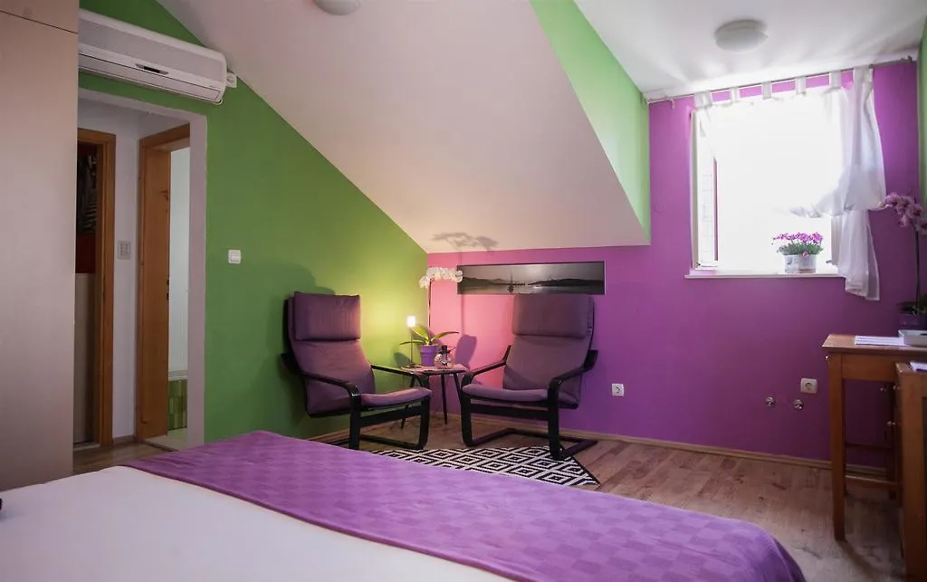 Apartment & Room Ursa Trogir